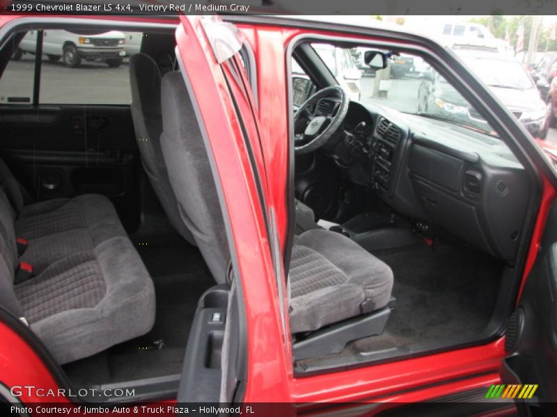 Victory Red / Medium Gray 1999 Chevrolet Blazer LS 4x4