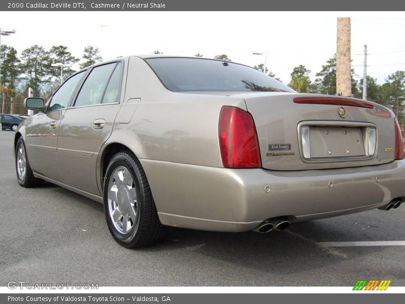 Cashmere / Neutral Shale 2000 Cadillac DeVille DTS