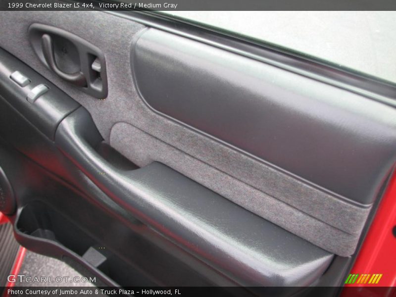 Victory Red / Medium Gray 1999 Chevrolet Blazer LS 4x4