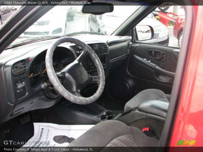 Victory Red / Medium Gray 1999 Chevrolet Blazer LS 4x4
