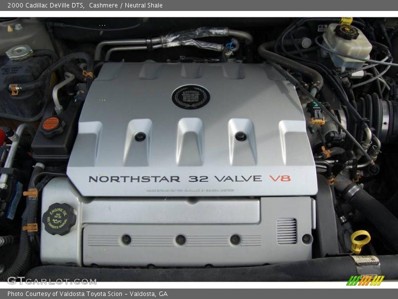 Cashmere / Neutral Shale 2000 Cadillac DeVille DTS