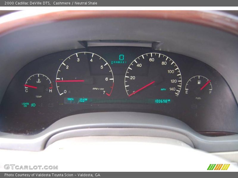 Cashmere / Neutral Shale 2000 Cadillac DeVille DTS