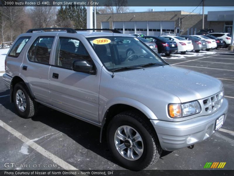 Bright Silver Metallic / Gray 2000 Isuzu Rodeo LS 4WD