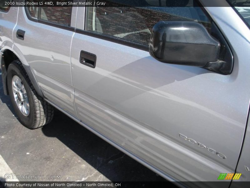 Bright Silver Metallic / Gray 2000 Isuzu Rodeo LS 4WD