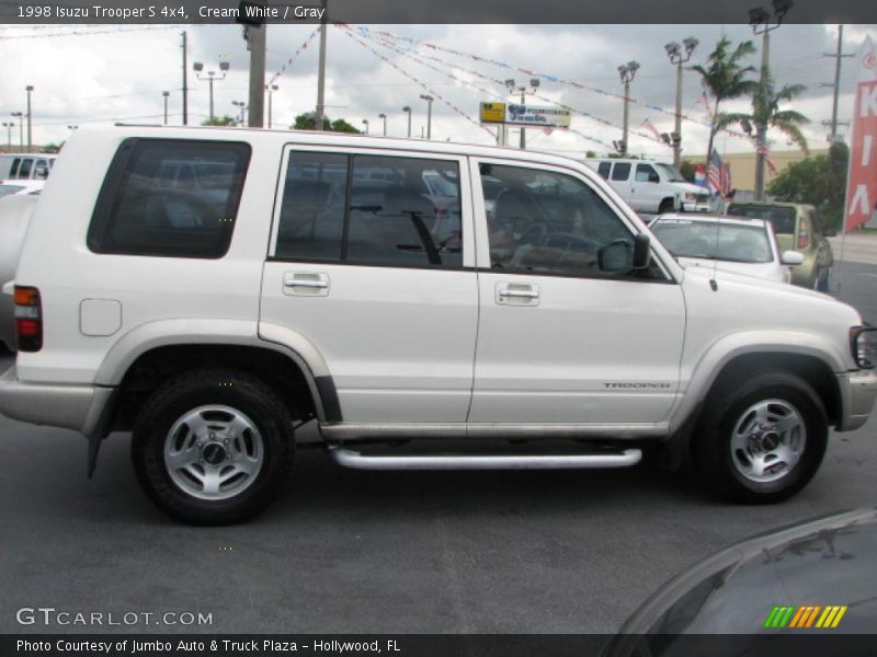 Cream White / Gray 1998 Isuzu Trooper S 4x4