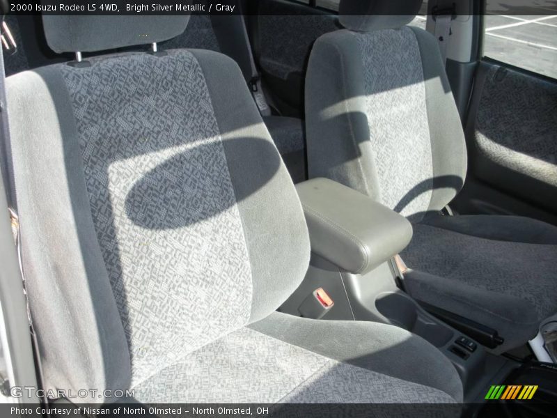 Bright Silver Metallic / Gray 2000 Isuzu Rodeo LS 4WD