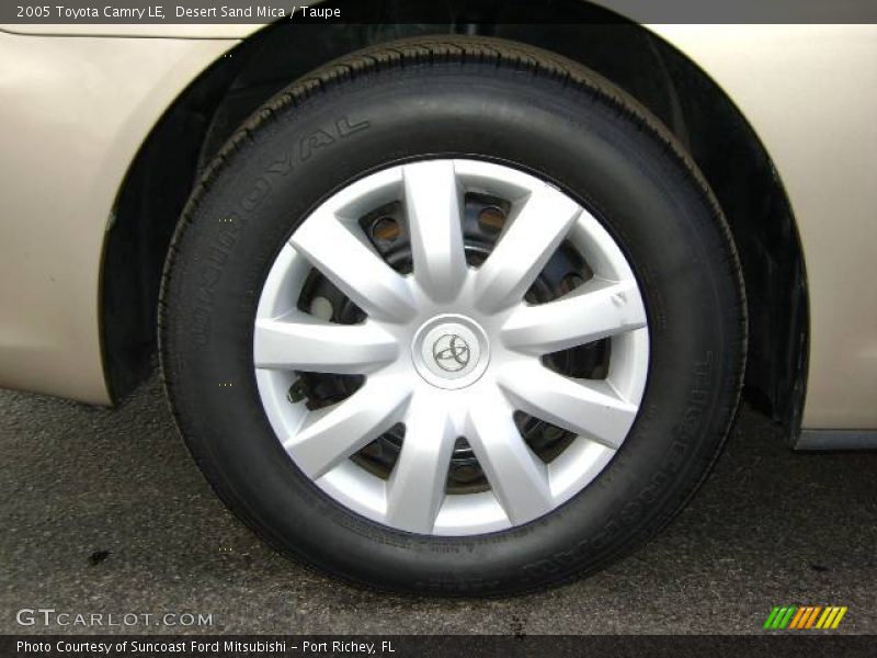Desert Sand Mica / Taupe 2005 Toyota Camry LE