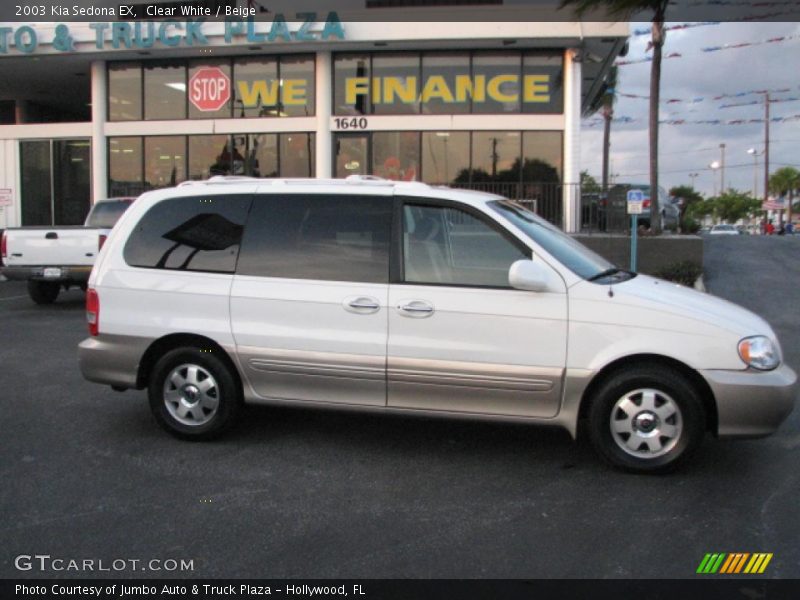 Clear White / Beige 2003 Kia Sedona EX