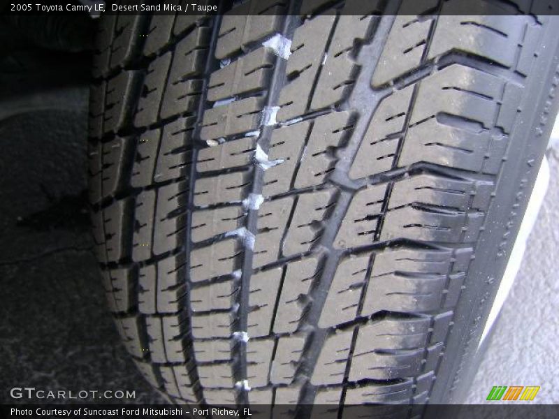 Desert Sand Mica / Taupe 2005 Toyota Camry LE