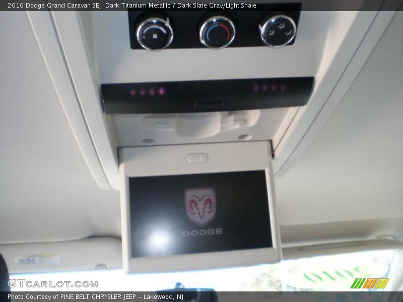 Dark Titanium Metallic / Dark Slate Gray/Light Shale 2010 Dodge Grand Caravan SE