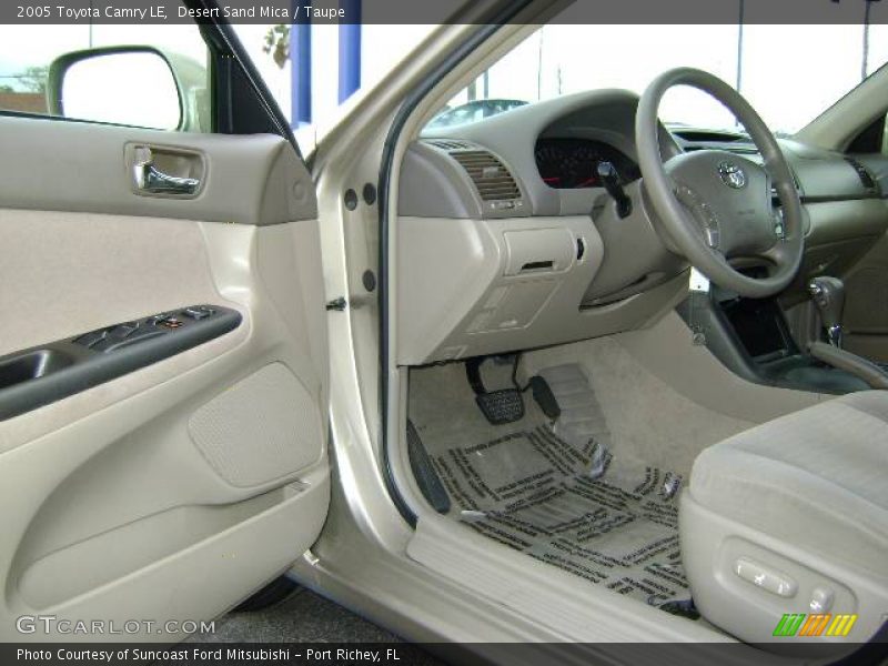 Desert Sand Mica / Taupe 2005 Toyota Camry LE