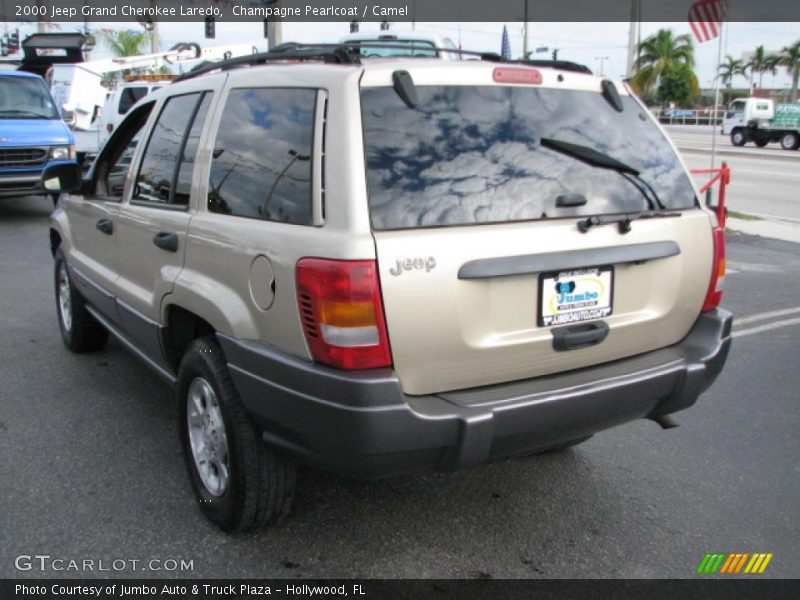 Champagne Pearlcoat / Camel 2000 Jeep Grand Cherokee Laredo