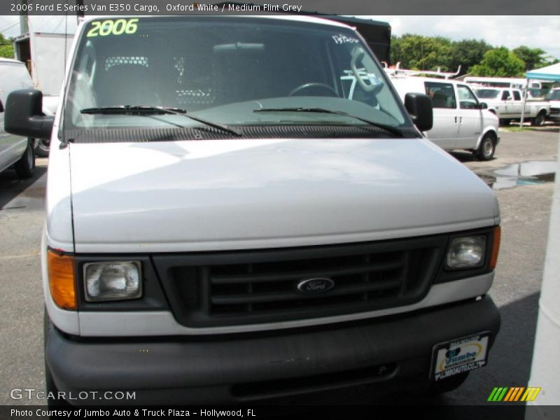 Oxford White / Medium Flint Grey 2006 Ford E Series Van E350 Cargo