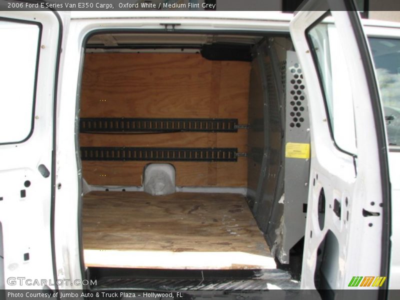  2006 E Series Van E350 Cargo Medium Flint Grey Interior