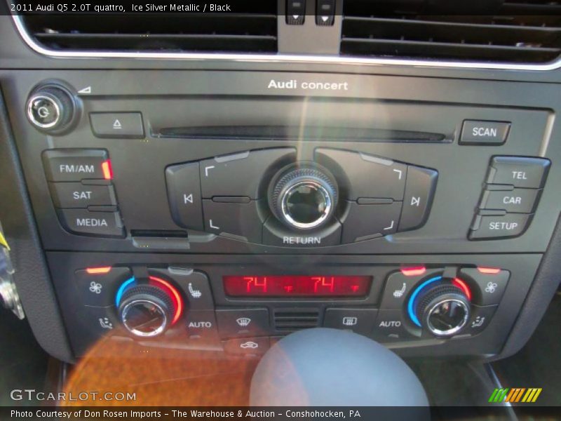 Ice Silver Metallic / Black 2011 Audi Q5 2.0T quattro
