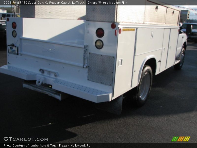 Oxford White / Medium Flint 2003 Ford F450 Super Duty XL Regular Cab Utility Truck