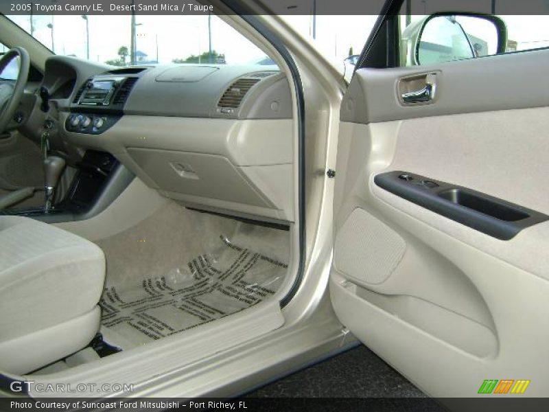 Desert Sand Mica / Taupe 2005 Toyota Camry LE