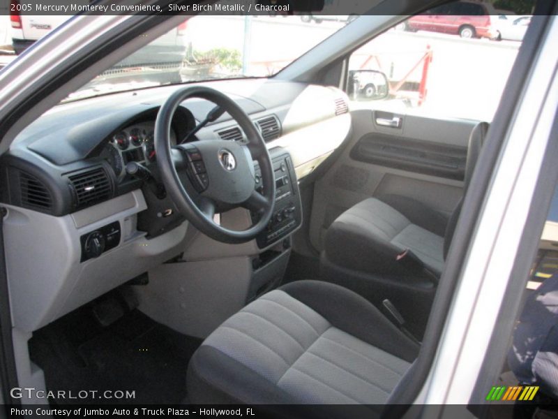  2005 Monterey Convenience Charcoal Interior