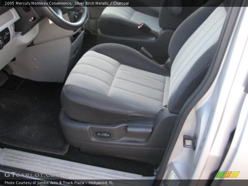  2005 Monterey Convenience Charcoal Interior