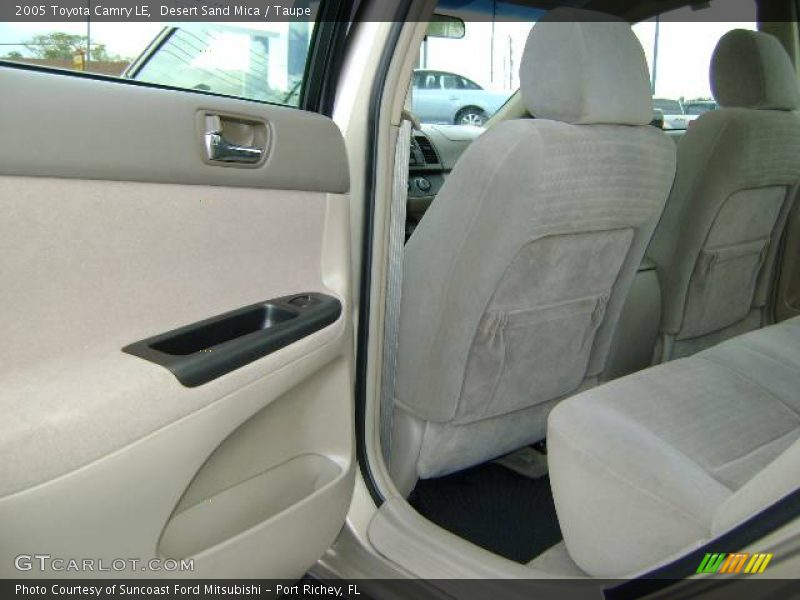 Desert Sand Mica / Taupe 2005 Toyota Camry LE