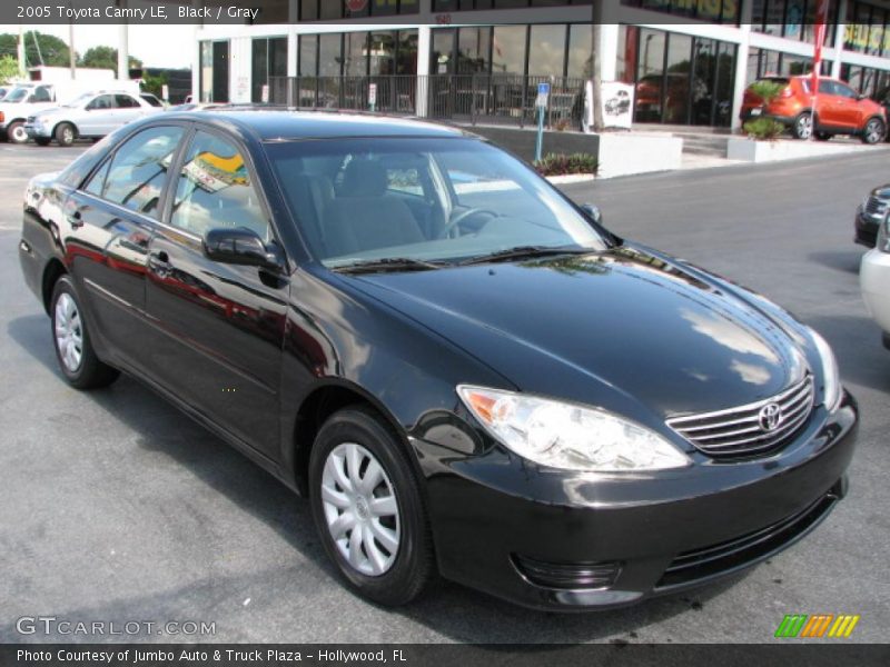 Black / Gray 2005 Toyota Camry LE