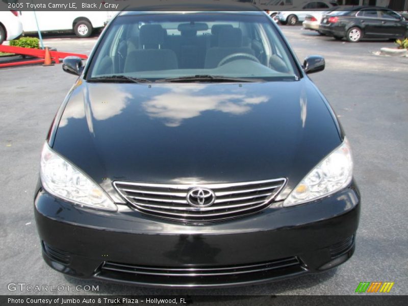 Black / Gray 2005 Toyota Camry LE