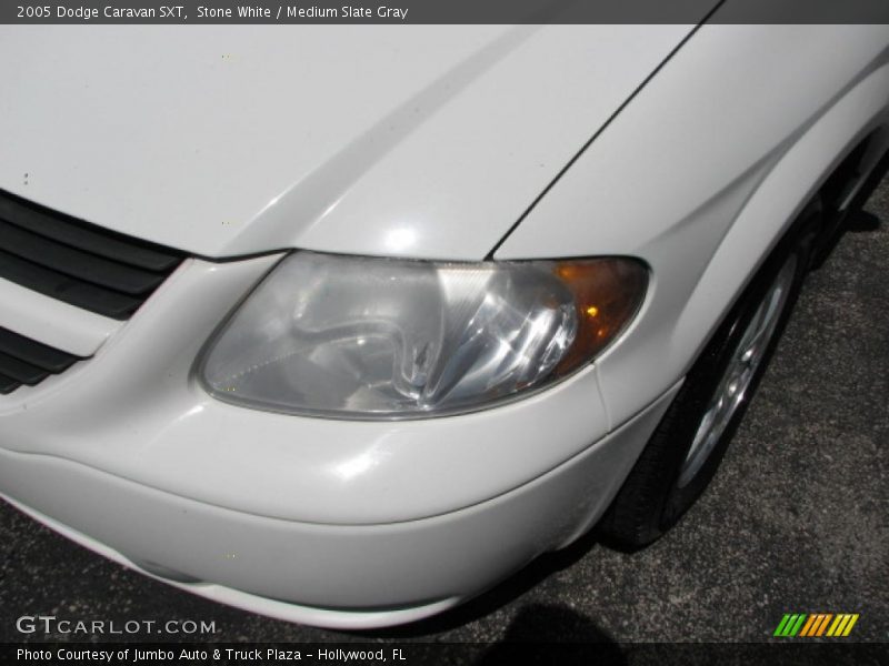 Stone White / Medium Slate Gray 2005 Dodge Caravan SXT