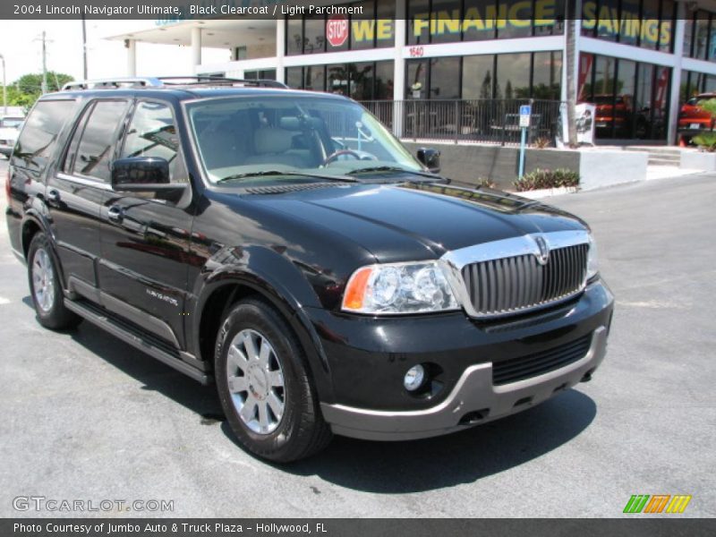 Black Clearcoat / Light Parchment 2004 Lincoln Navigator Ultimate