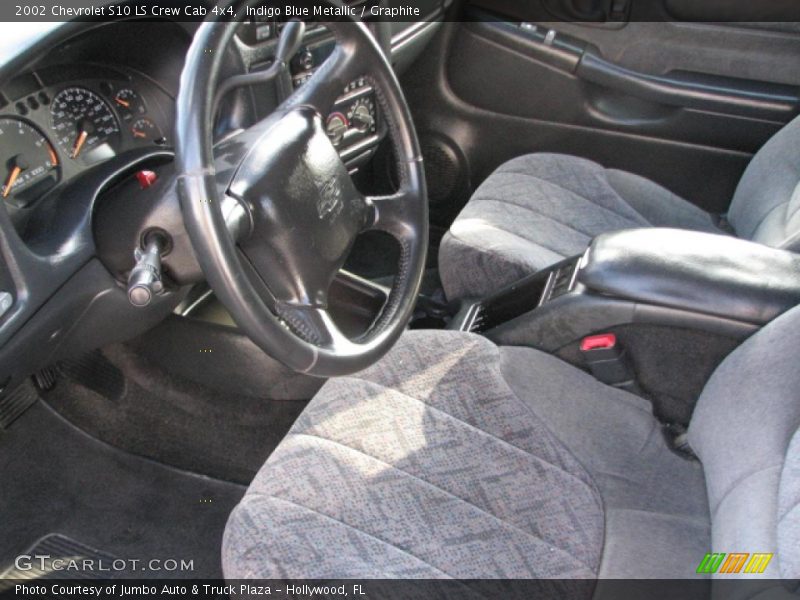  2002 S10 LS Crew Cab 4x4 Graphite Interior