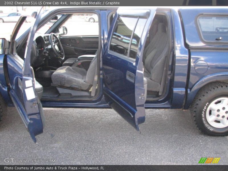 Indigo Blue Metallic / Graphite 2002 Chevrolet S10 LS Crew Cab 4x4