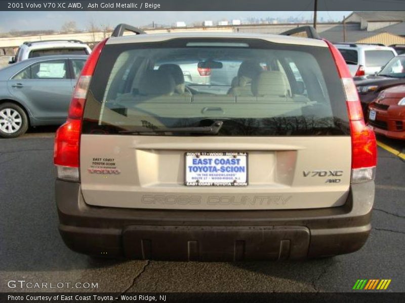 Ash Gold Metallic / Beige 2001 Volvo V70 XC AWD