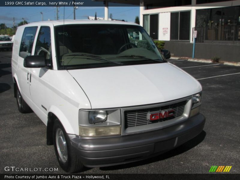 Ivory White / Pewter 1999 GMC Safari Cargo