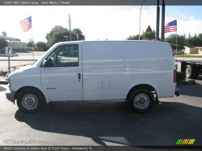 Ivory White / Pewter 1999 GMC Safari Cargo