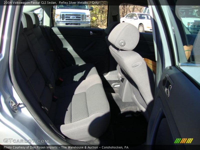 Reflex Silver Metallic / Grey 2004 Volkswagen Passat GLS Sedan