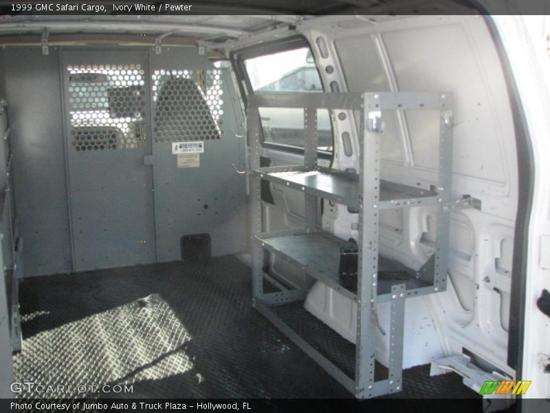 Ivory White / Pewter 1999 GMC Safari Cargo