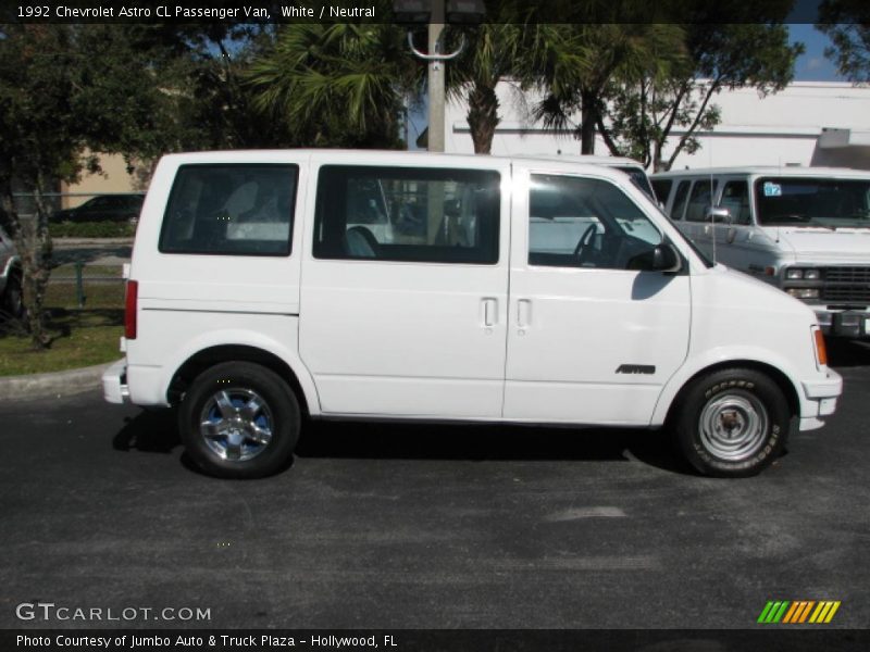 White / Neutral 1992 Chevrolet Astro CL Passenger Van