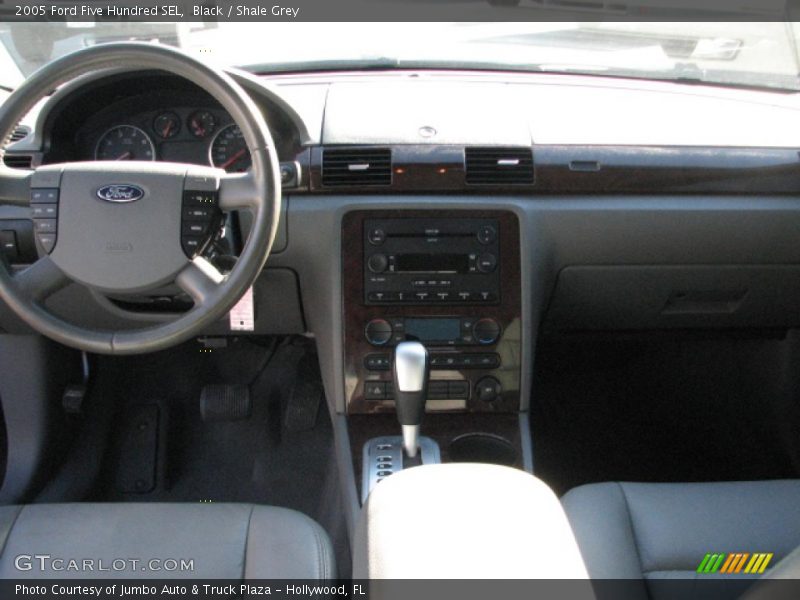 Black / Shale Grey 2005 Ford Five Hundred SEL