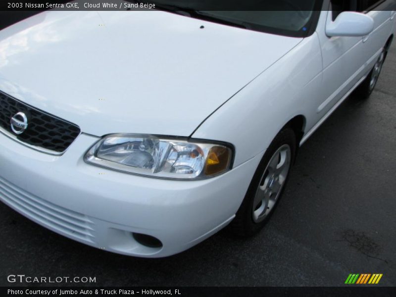 Cloud White / Sand Beige 2003 Nissan Sentra GXE