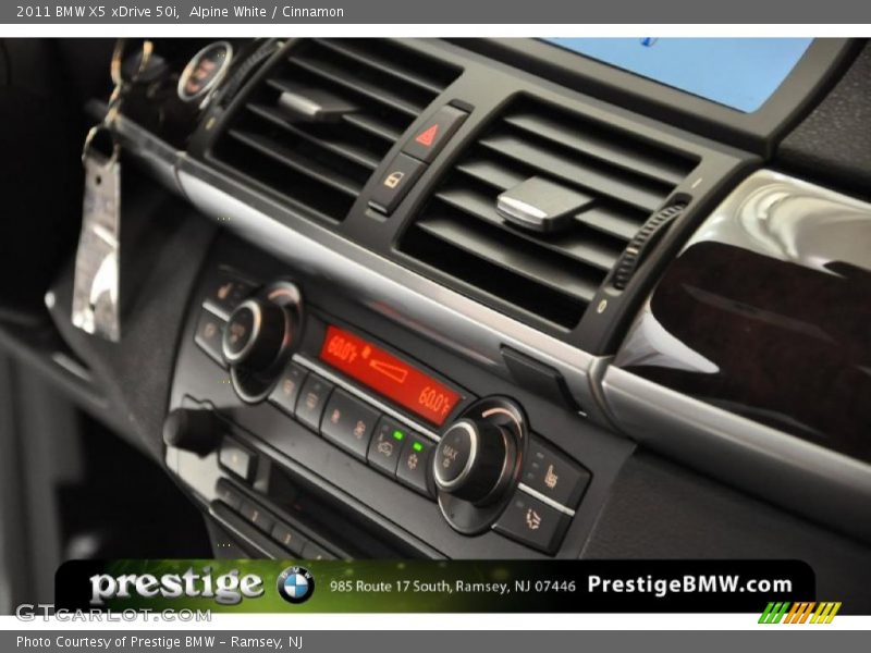Alpine White / Cinnamon 2011 BMW X5 xDrive 50i