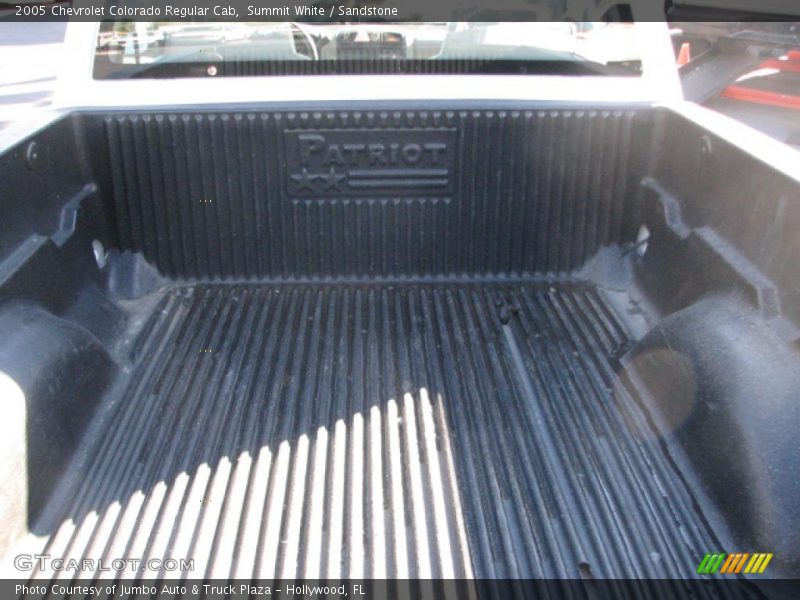 Summit White / Sandstone 2005 Chevrolet Colorado Regular Cab