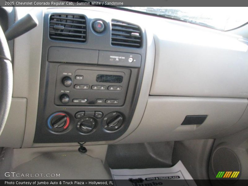 Summit White / Sandstone 2005 Chevrolet Colorado Regular Cab