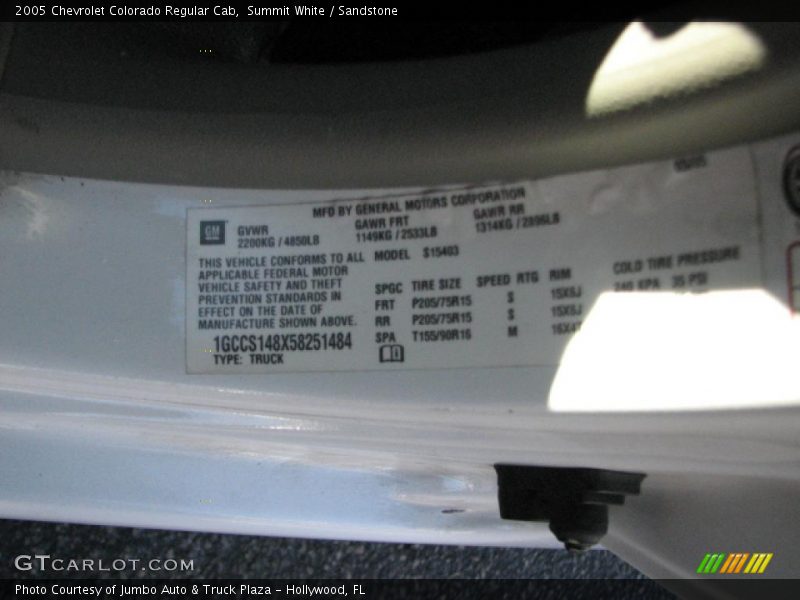 Summit White / Sandstone 2005 Chevrolet Colorado Regular Cab