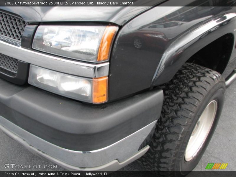 Black / Dark Charcoal 2003 Chevrolet Silverado 2500HD LS Extended Cab