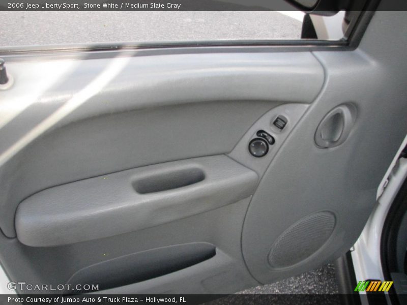 Stone White / Medium Slate Gray 2006 Jeep Liberty Sport