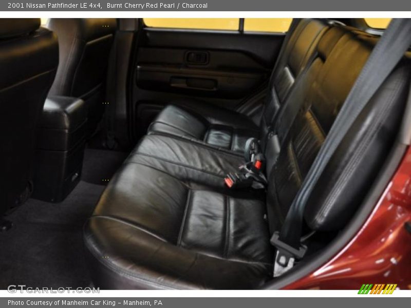 Burnt Cherry Red Pearl / Charcoal 2001 Nissan Pathfinder LE 4x4