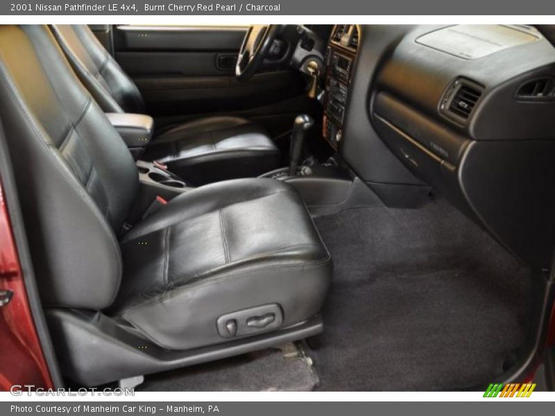 Burnt Cherry Red Pearl / Charcoal 2001 Nissan Pathfinder LE 4x4