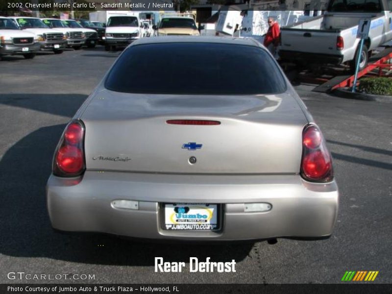 Sandrift Metallic / Neutral 2002 Chevrolet Monte Carlo LS