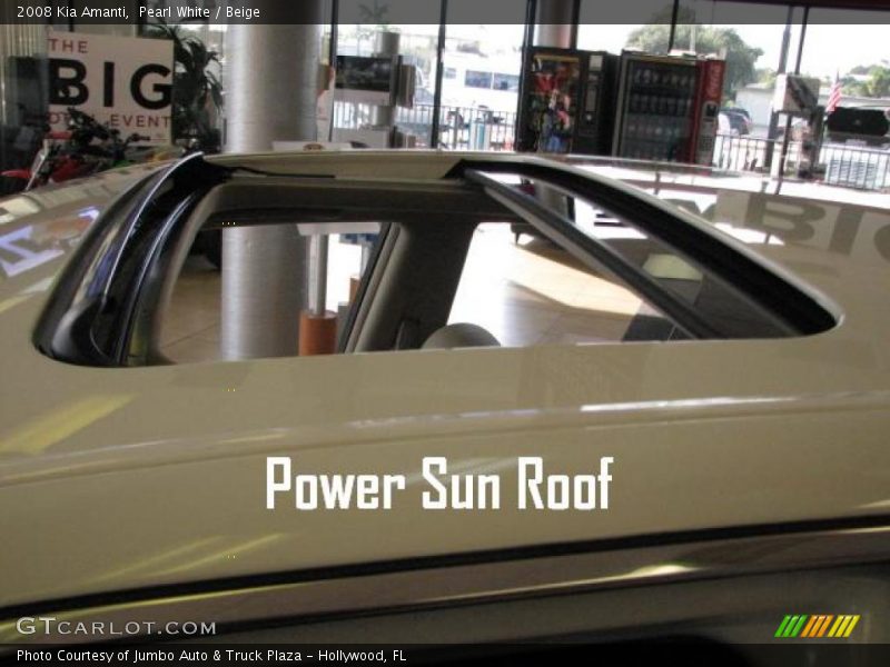Pearl White / Beige 2008 Kia Amanti