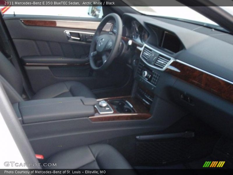 Arctic White / Black 2011 Mercedes-Benz E 350 BlueTEC Sedan