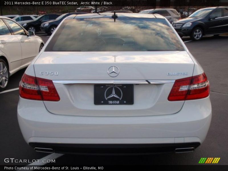 Arctic White / Black 2011 Mercedes-Benz E 350 BlueTEC Sedan